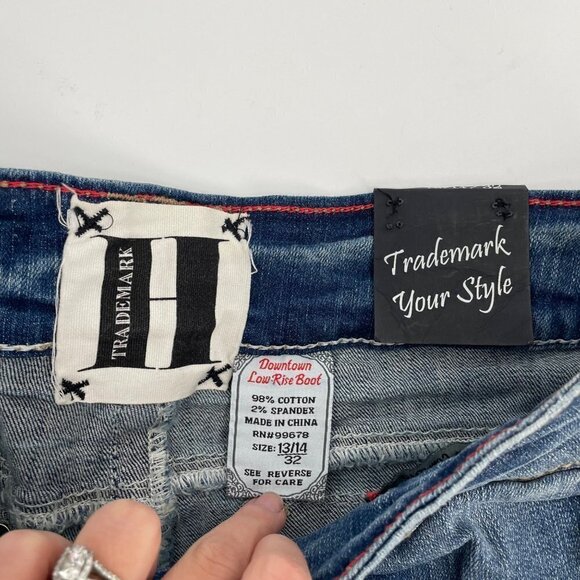 NWT Trademark Low Rise Downtown Boot Cut Jeans Womens Size 32 Maurices Pockets - Picture 5 of 10